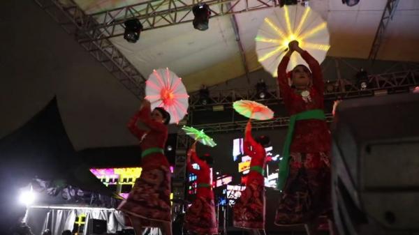 Pertunjukan Spektakuler Video Mapping Mewarnai Malam Puncak Milangkala Kota Tasikmalaya ke-22