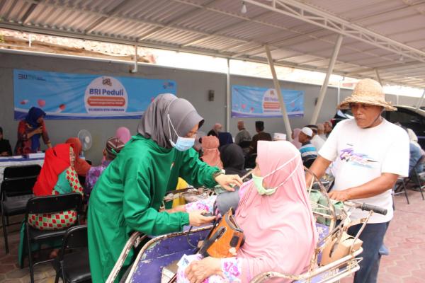 HUT ke 128, BRI Gelar Aksi Sosial Pemeriksaan Kesehatan Gratis Bagi Nasabah dan Masyarakat