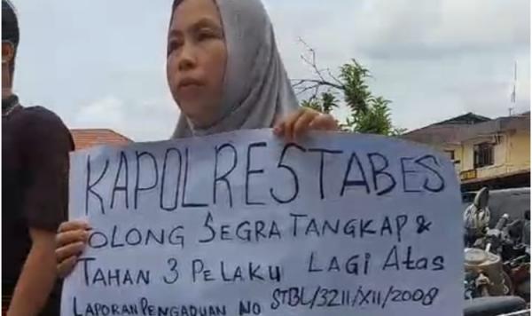 14 Tahun Laporan Pengrusakan Mandek, Emak-Emak Geruduk Polrestabes Medan: Tangkap dan Tahan Pelaku