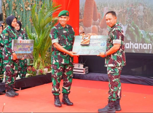 Danrem 012/TU Raih Penghargaan Program Ketahanan pangan nasional Terfavorit TNI AD