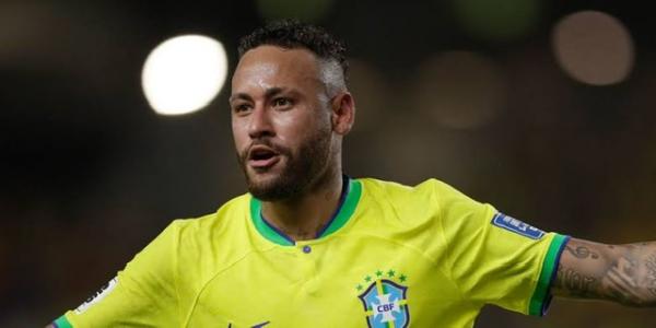 Sukses Operasi Lutut, Neymar Fokus Pemulihan Fisik
