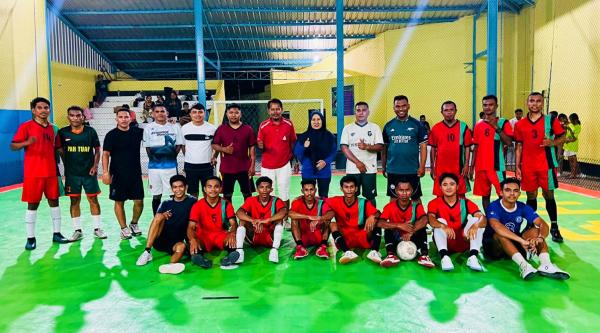 Sosialisasi Ilmu Hukum, YLC Peradi Kupang Ajak Mahasiswa Bermain Futsal Sambil Sering Pengalaman