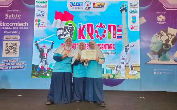 Tim Robotik MTs NU Banat Kudus Raih Bronze Medal di Ajang KRON Asian Robotic Competition