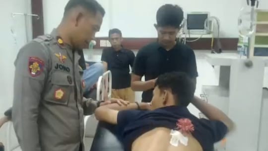 Tawuran di Pampang Raya, 2 Pemuda Tertancap Busur di Punggung Belakang