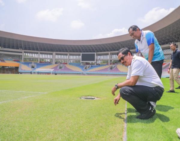 Pj Gubernur Jateng Pastikan Kesiapan Stadion Manahan Jelang Perhelatan FIFA World Cup U-17