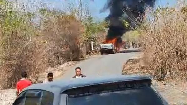 Mobil Dinas SDA dan Bina Marga Sultra Terbakar Saat Perjalanan Kunjungan Kerja di Buteng