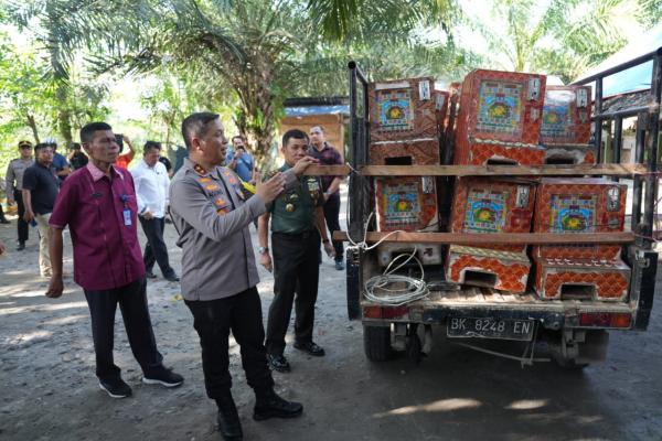 Kapolda Sumut, Pangdam, dan Kepala BNN Pimpin Penggerebekan Barak Judi dan Narkoba di Kutalimbaru