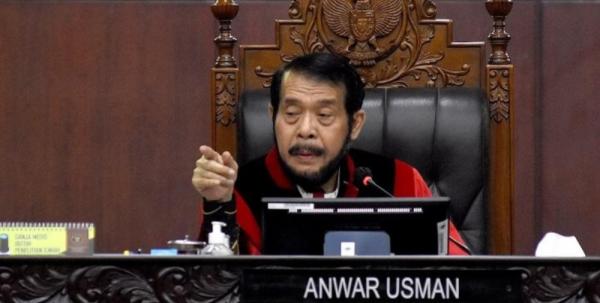 Langgar Kode Etik, MKMK  Berhentikan Anwar Usman Sebagai Ketua MK