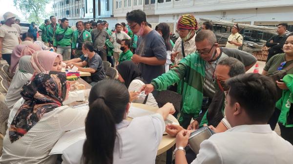 Rangkaian HKN ke 59, Dinkes Sumut Skrining Kesehatan Pengemudi Ojol di Medan