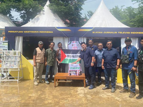 Aksi Peduli Palestina, PWI dan IJTI Pengda Aceh  Galang Dana di Stand PKA-8 Banda Aceh