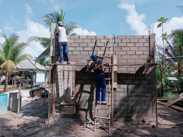 Hampir Selesai, Pembangunan Bedah Rumah AKABRI 90 di Bangka Tengah Terus Berlanjut