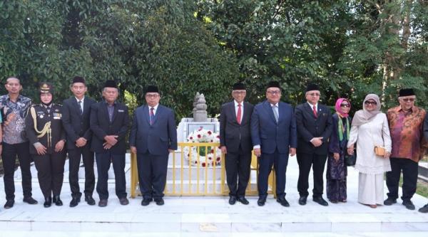 Pertama Kali, KJRI Johor Bahru Peringati Hari Pahlawan Indonesia di Makam Tuanku Tambusai Malaysia