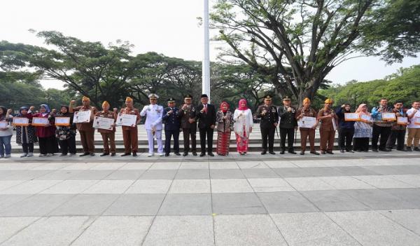 Peringatan Hari Pahlawan, Pj Wali Kota Bandung Ajak Warga Berjuang Bersama Kelola Sampah