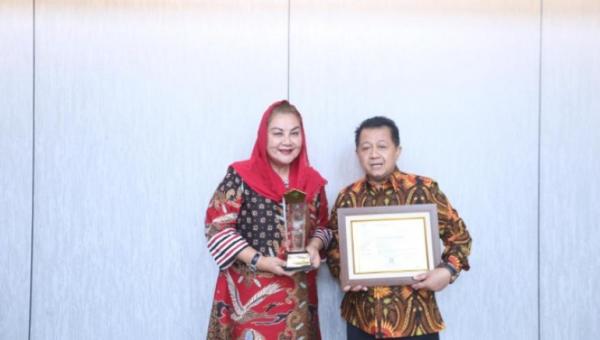 Disdag Kota Semarang Dapat Penghargaan Tertib Ukur dan Pasar SNI dari Kemendag