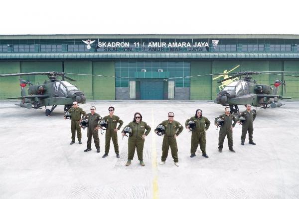 Hari Pahlawan! Hotelier Aston Inn Pandaran Bergaya Pilot di Skadron 11 Amur Amara Jaya