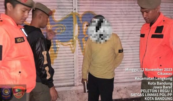 Kena Deh! Petugas Tangkap Satu Pelaku Vandalisme di Kota Bandung