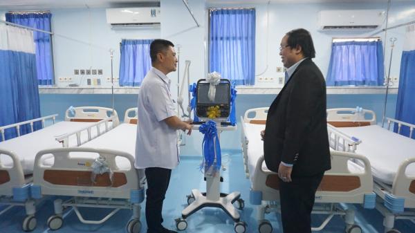 Dukung Tingkatkan Layanan RS Adi Husada Kapasari, Rotary Club Berikan Alat Kesehatan