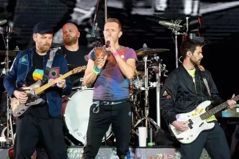 Chris Martin Ajak Penonton Kurangi Sampah Plastik, Konser Coldplay Usung Konsep Ramah Lingkungan
