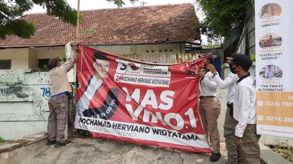 Bawaslu Semarang Tertibkan Ratusan APS Caleg yang Melanggar Aturan