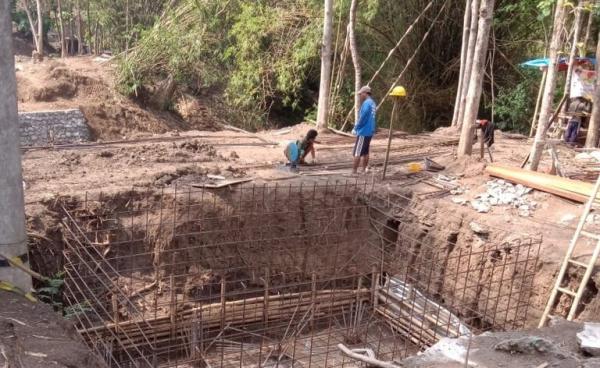 Barang Bukti Dirusak, Subkontraktor Minta  Proyek Jembatan Gantung Dipasang Garis Polisi 