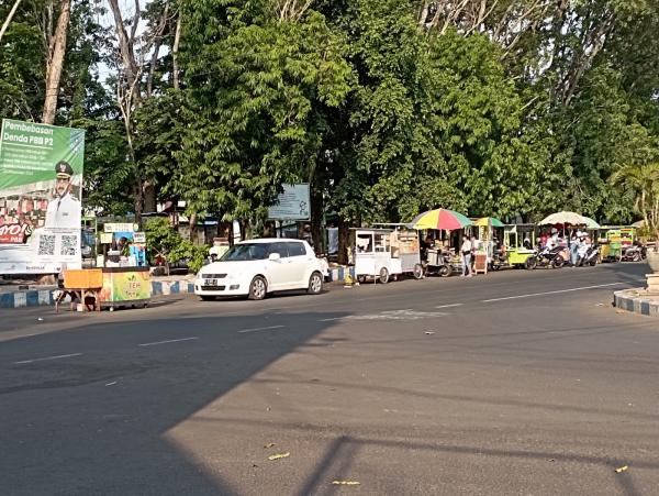 Pujasera Sepi, PKL di Tepi Alun-alun Kota Probolinggo Kian Menjamur
