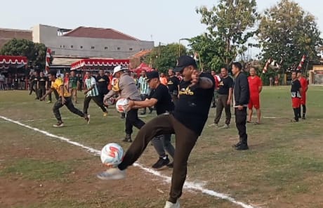 Mayor Inf Arief Rahman Hakim Wambrauw Buka Turnamen Danramil Cup di Kecamatan Semarang Barat