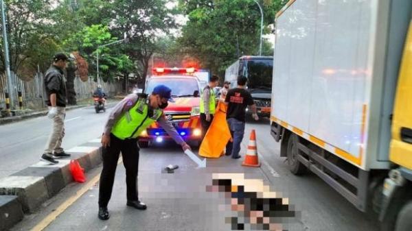 Pengendara Motor Tewas Tabrak Separator di Jalan Raya Bogor, Diduga Mengantuk