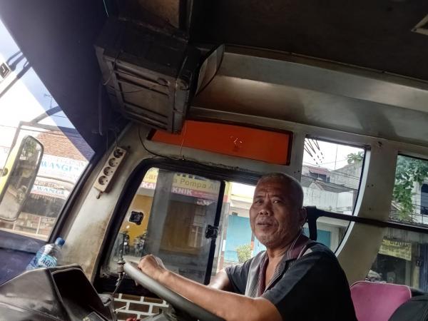 Nasib Bus Engkel di Kebumen, Hidup Segan Mati Tak Mau