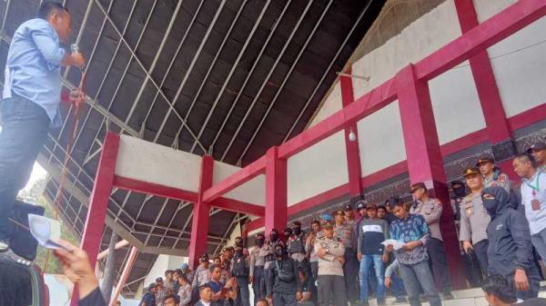 Demo Desakan Copot Pj Bupat Mamasa Yakub F Solon Sampai ke DPRD Minta Cabut Dukungan