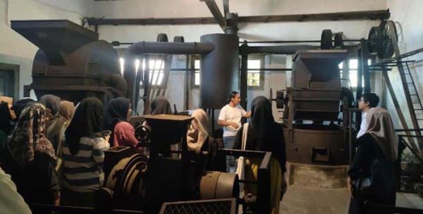 Mahasiswa Manajemen UPGRIS Gali Pengalaman di Dharma Boutique Roastery Semarang