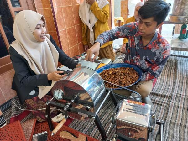 Universitas Wiraraja dan Untag Surabaya Manfaatkan Mangrove untuk Kesejahteraan Ekonomi Desa