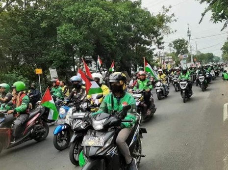 Aksi Peduli Palestina di Cirebon, Driver Ojol Gelar Aksi Damai dan Donasi