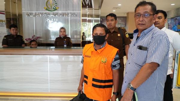 Pegawai Bank Riau Ditetapkan Tersangka Dalam Pencurian Uang Nasabah dan Bank