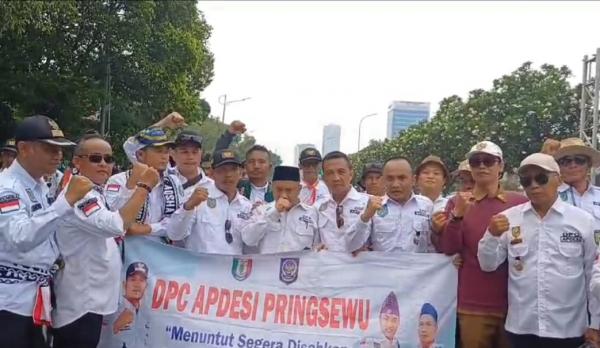 Ribuan Kepala Desa Se-Indonesia Demo di DPR Tuntut Revisi UU Desa
