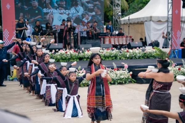 Pesta Rakyat Danau Toba di Kabupaten Dairi Cetak Rekor MURI