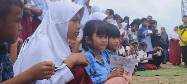 Rayakan HUT Ke-78, PGRI Kolaborasi dengan 'Sultan Pandeglang' Santuni Ratusan Anak Yatim di Cikeusik