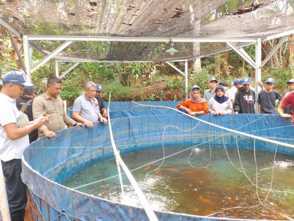 Desa Gelaranyar Pagelaran Cianjur Jadi Pilot Project Budi Daya Ikan Bersama Kemenpora dan IPB Bogor