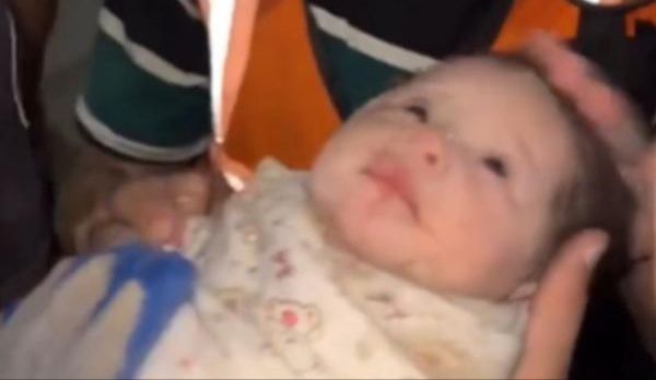 MasyAllah! Bayi Mugil Selamat, Usai Bertahan dari Reruntuhan Bangunan Gaza