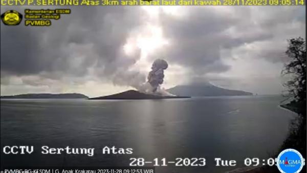 Update! Gunung Anak Krakatau Kembali Erupsi, Lontarkan Abu 800 hingga 1000 Meter