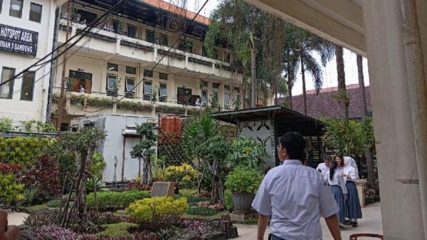 Siswi SMA 3 Bandung Lompat dari Lantai 3 Gedung Sekolah, Diduga Mencoba Bunuh Diri 