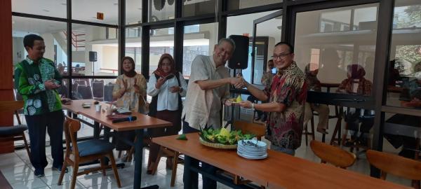Pringsewu Restaurant Group Berkolaborasi dengan Sekolah Vokasi UGM 