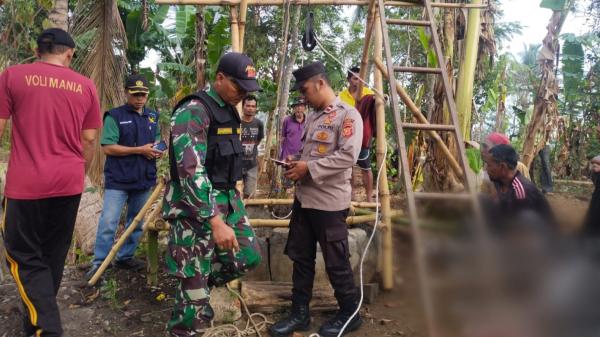 Polisi Evakuasi Temuan Mayat di Dalam Sebuah Sumur di Cibatu Garut