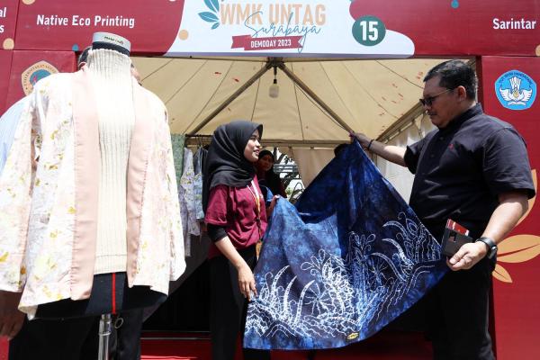 Demo Day WMK di Untag Surabaya Tampilkan Ragam Produk Wirausaha Merdeka