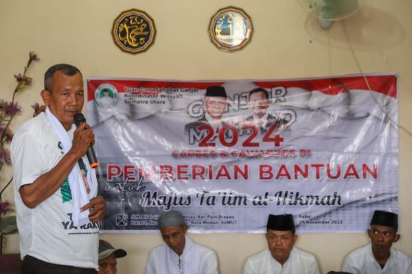 Dukung Kegiatan Taklim di Medan, Tuan Guru Ganjar Serahkan Bantuan Mushaf dan Pengeras Suara