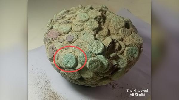 Ribuan Koin Berusia 2.000 tahun Ditemukan di Kuil Budha Kuno di Pakistan