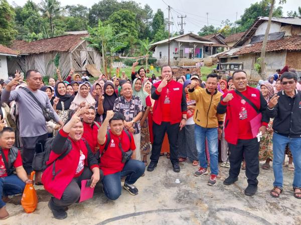 Dua Kampung di Sukamulya Cikalongkulon Dapat Perbaikan Jalan Dari Caleg DPR RI Arief Rachman S.H
