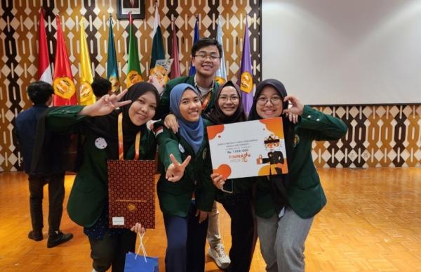 Tim AR Card Techtonic USU Raih Juara 2 Lomba Inovasi Pengabdian Masyarakat UNPAD Bandung