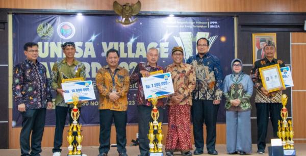 UNESA Temukan 10 Desa Cerdas di Indonesia, Ini Kata Menteri Desa PDTT