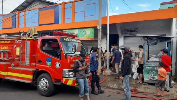 Dua Kios di Pasar Bandrek Garut Kebakaran, 2 Unit Pemadam Dikerahkan ke Lokasi