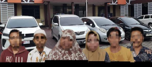 Seorang Emak - Emak dan 6 Orang Sindikat Penggelapan Mobil Rental di Probolinggo Diciduk Polisi